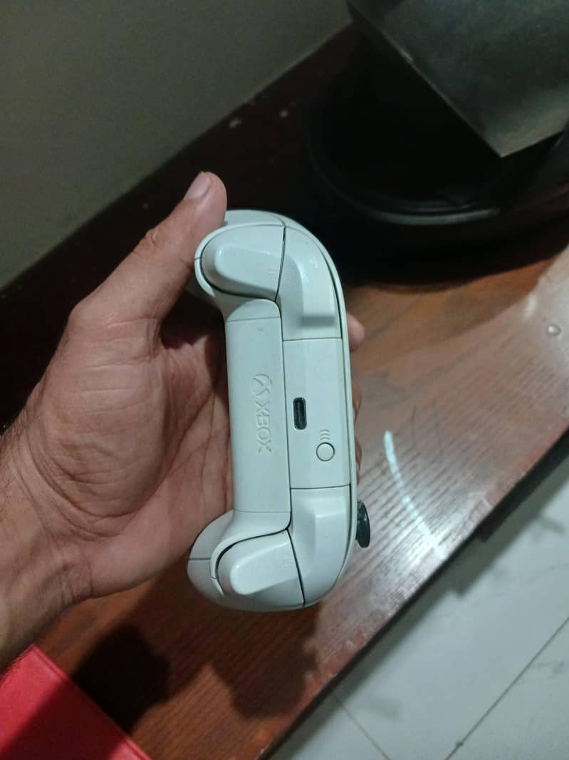 xbox controller wireless and wire 2