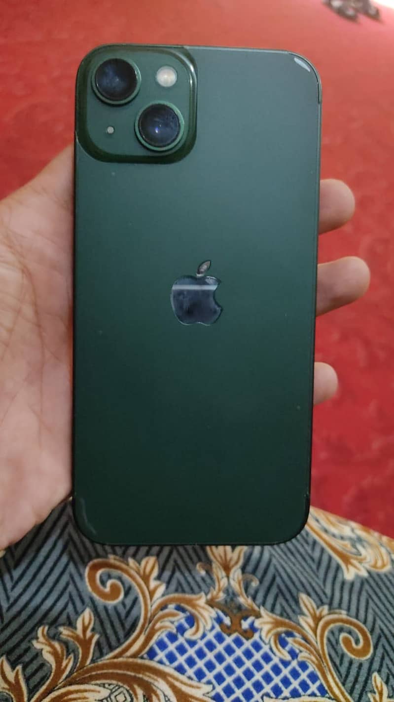 Apple iPhone 13 4