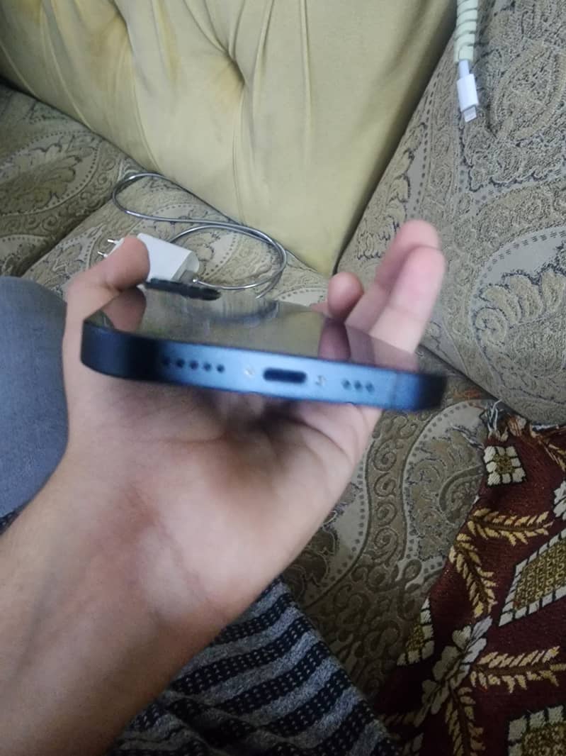 Apple iPhone 13 3