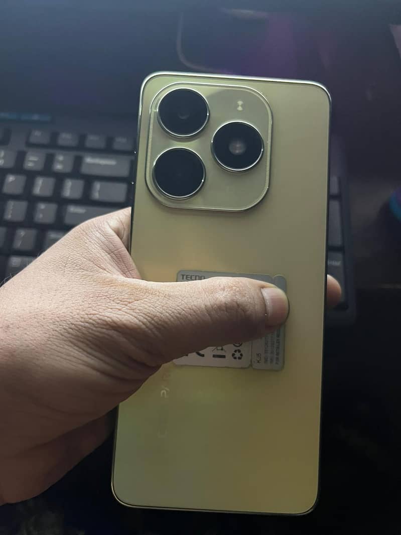 Tecno Spark 20 0
