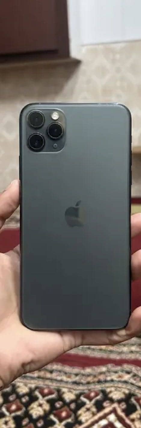 Apple iPhone 11 Pro Max 1