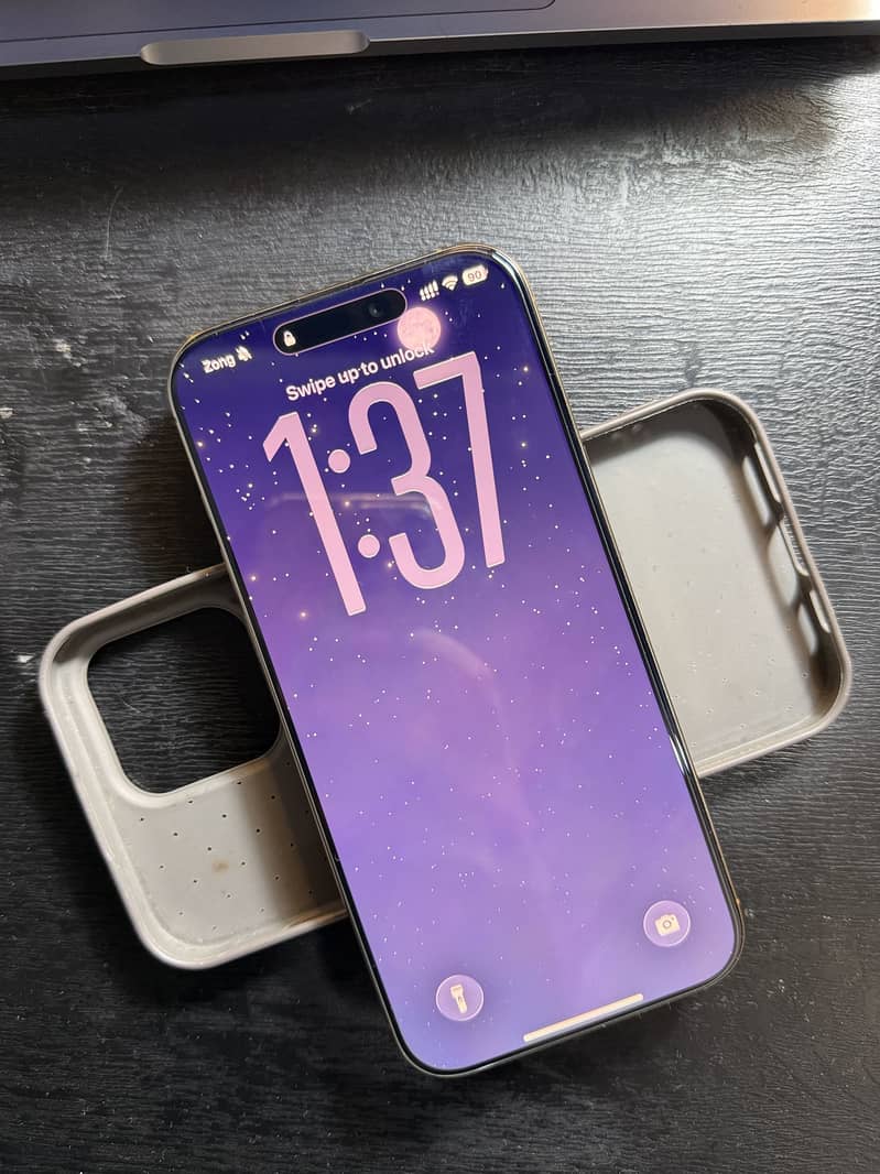 Apple iPhone 16 Pro Max 3