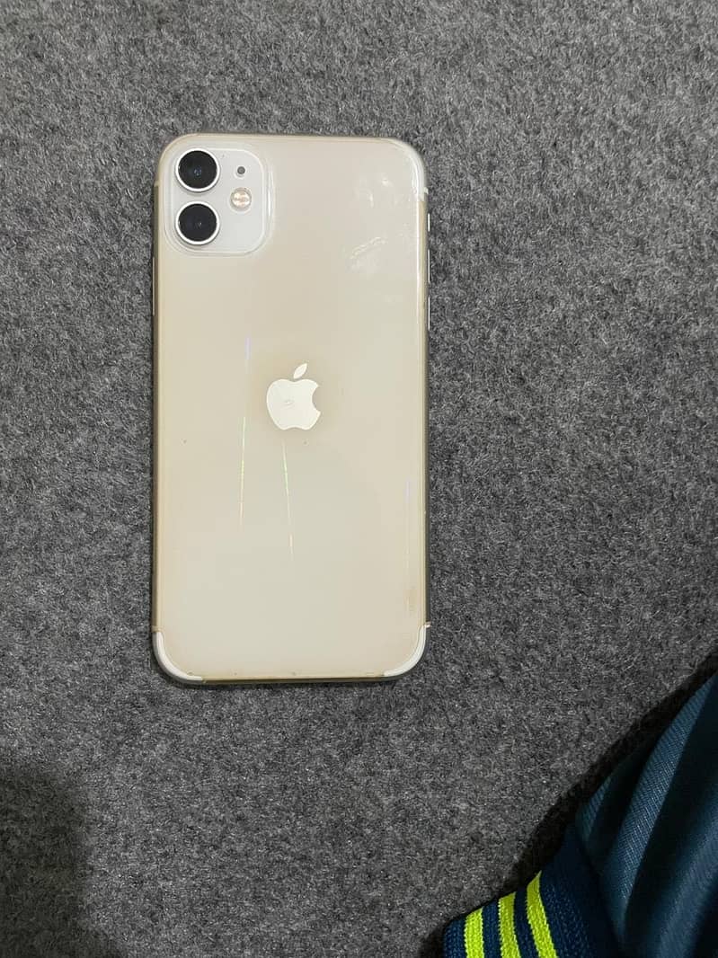 Apple iPhone 11 4