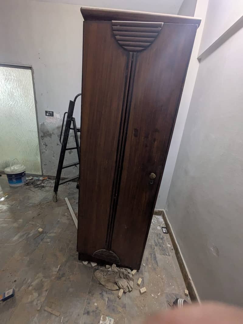 Wardrobe 0