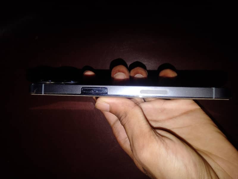 Apple iPhone 13 Pro 3