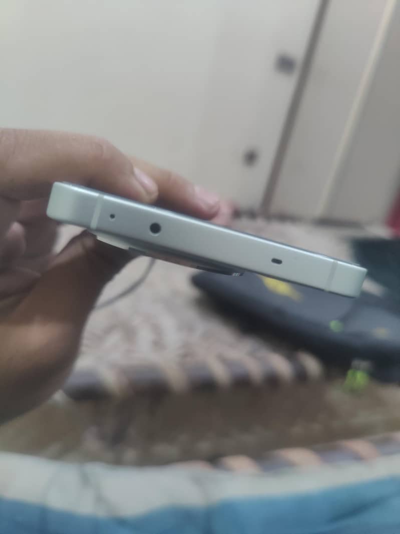Oneplus 13r 2