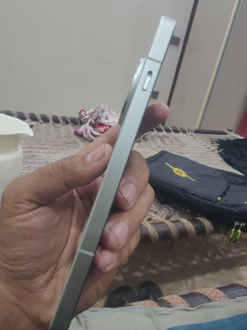 Oneplus 13r 3