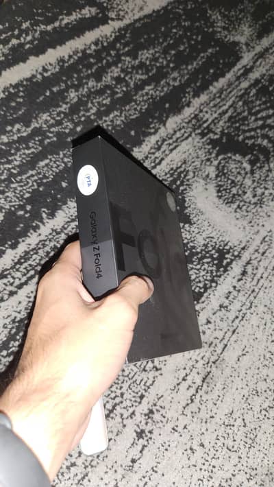 Samsung Mobile Z Fold 4 With box