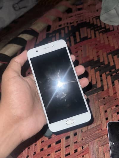 OPPO F1s