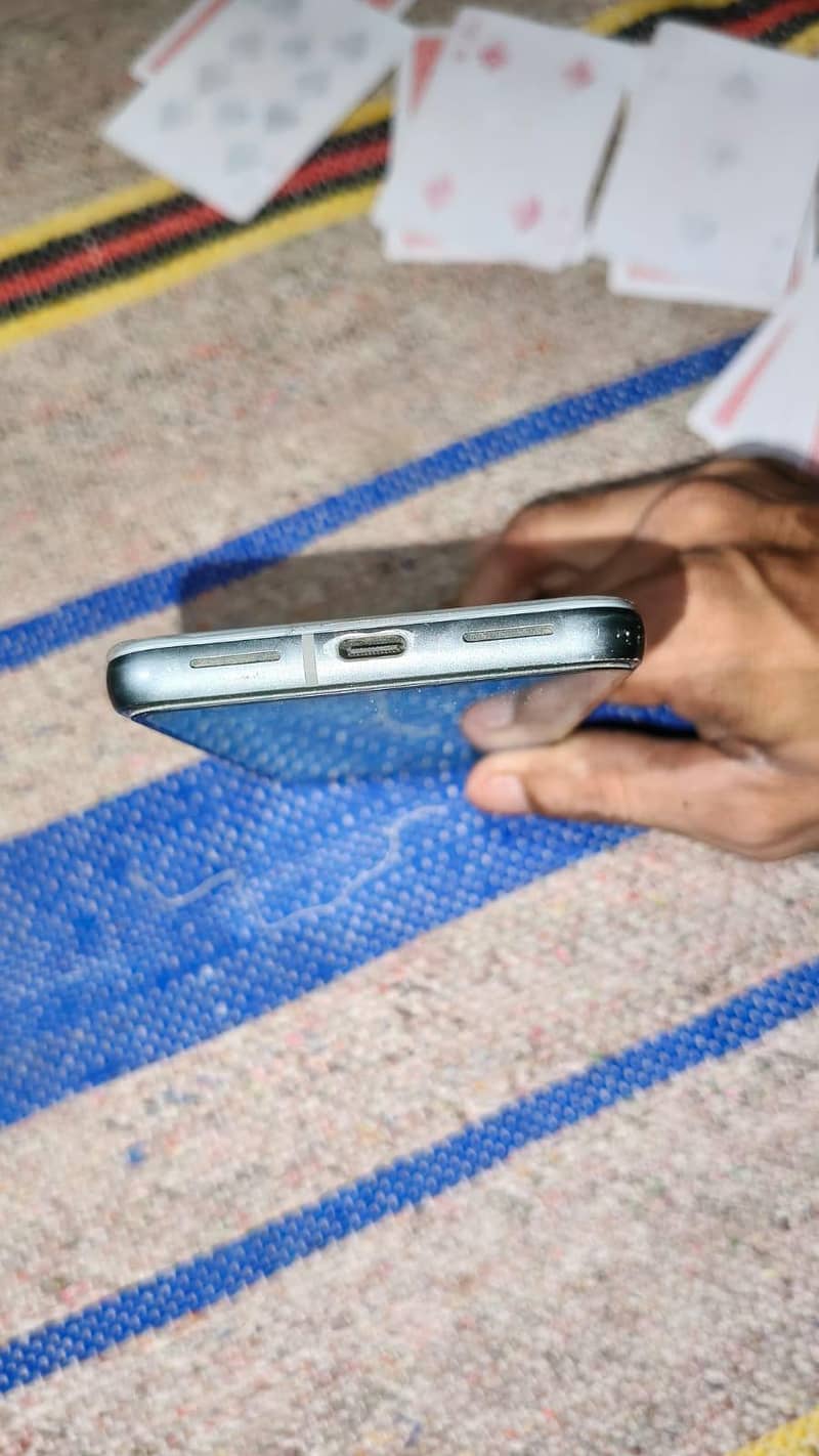 Google Pixel 8 2