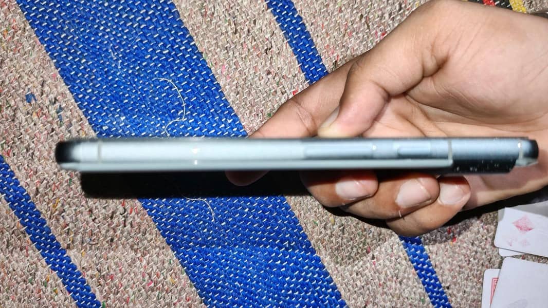 Google Pixel 8 5