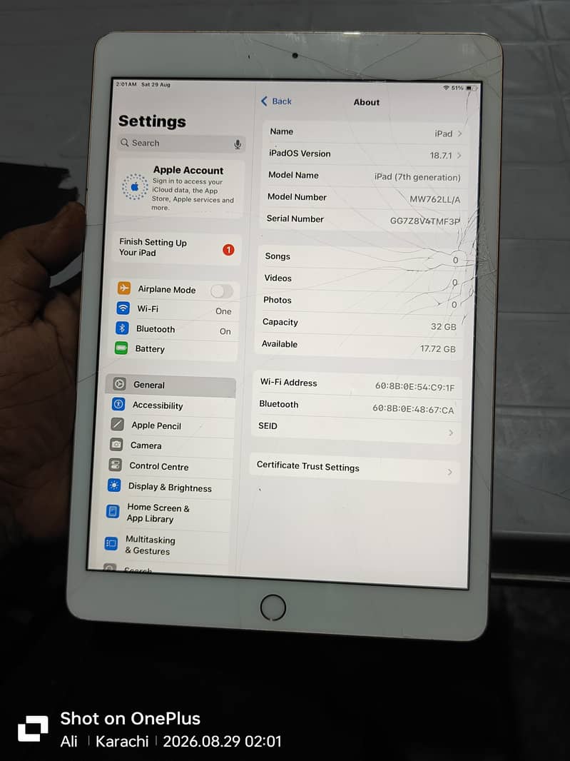 iPad 7 Generation 32GB 4