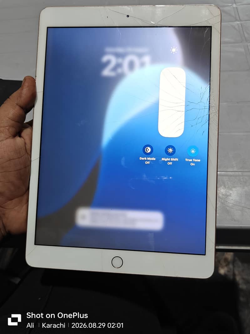 iPad 7 Generation 32GB 5