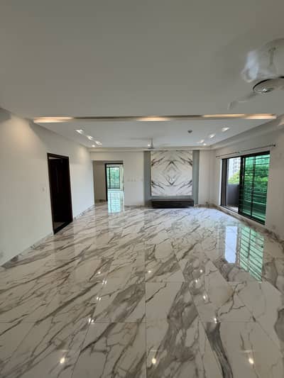 12 MARLA 4 BEDROOM 5TH FLOOR APARTMENT AVAILABLE FOR RENT