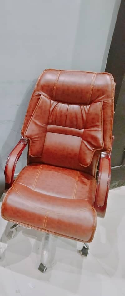 Office boss chair