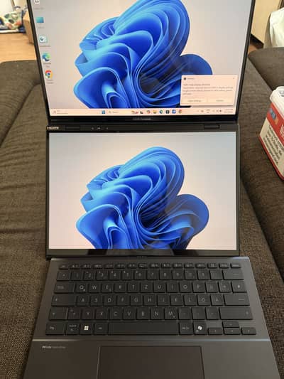 Asus Zenbook duo ultra core 9