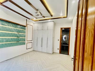 10 MARLA PORTION FOR RENT IN PARAGON CITY LAHORE
