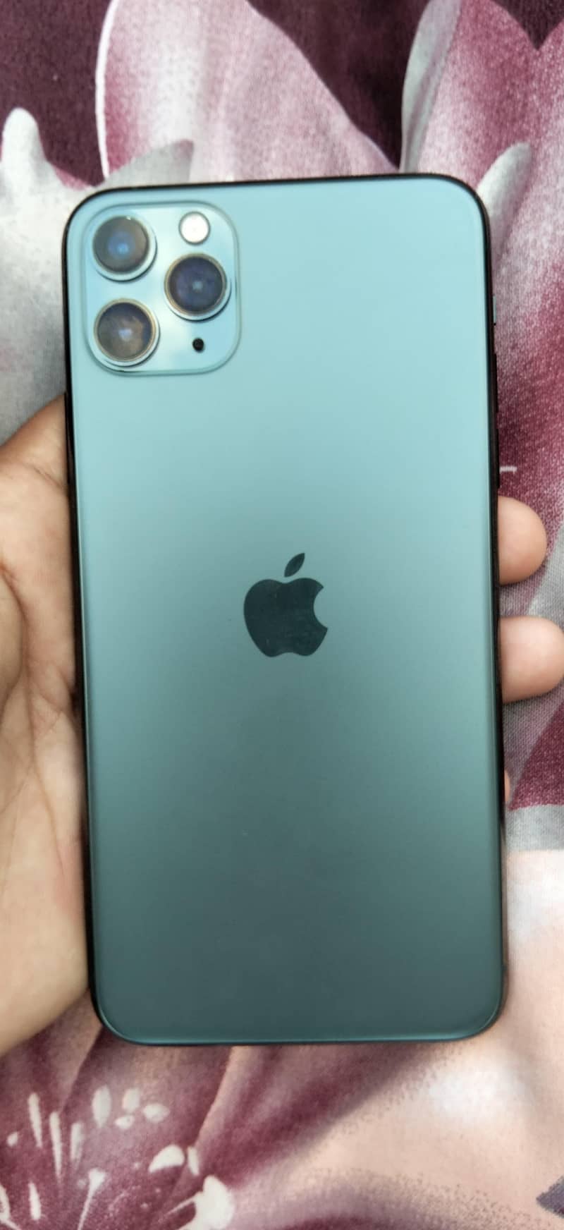 Apple iPhone 11 Pro Max 2