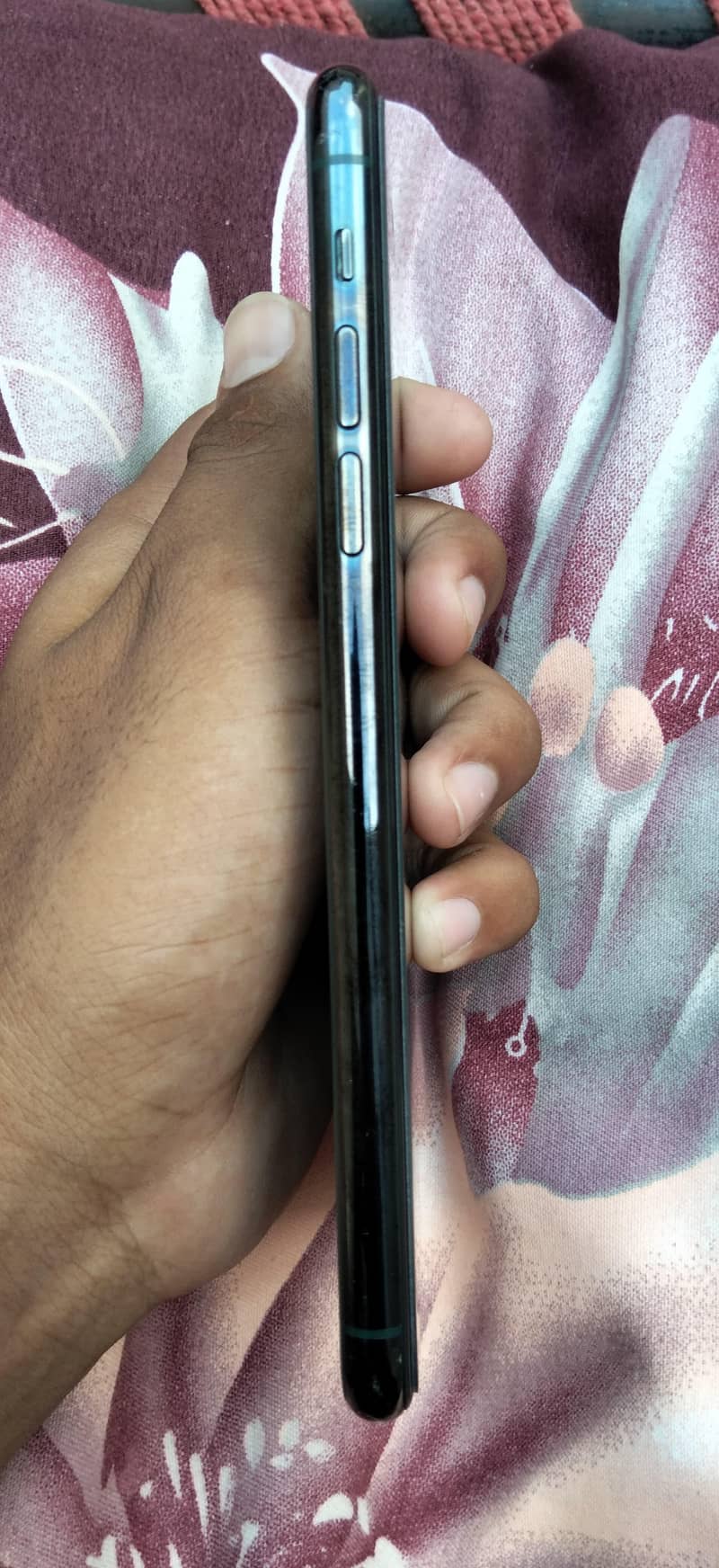 Apple iPhone 11 Pro Max 5