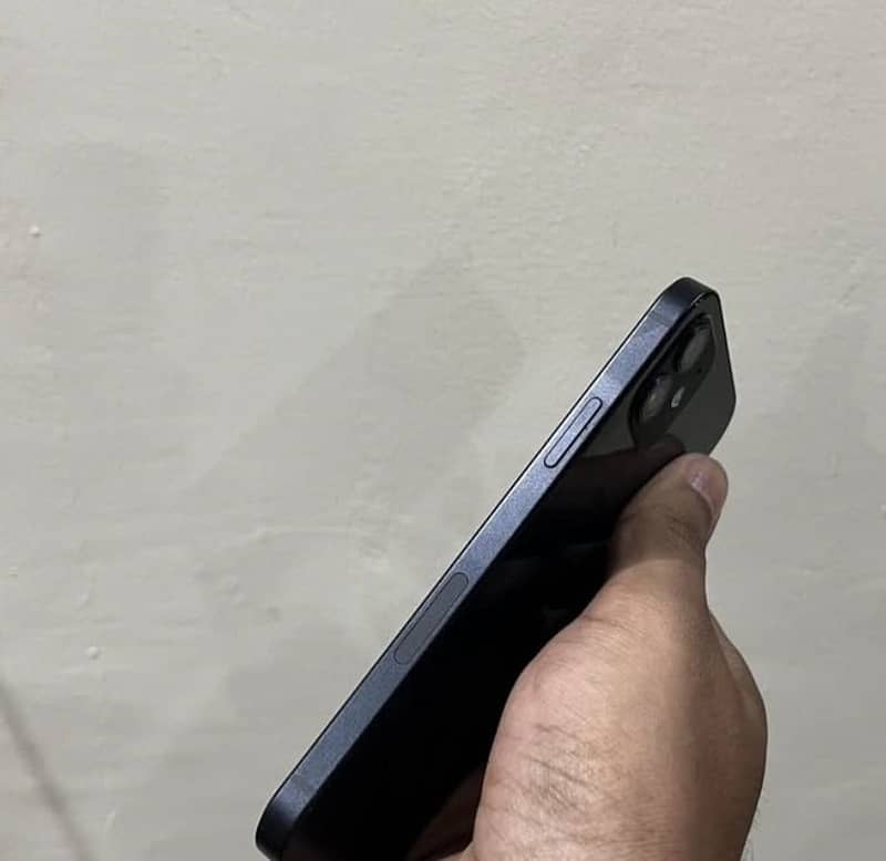 Apple iPhone 12 2
