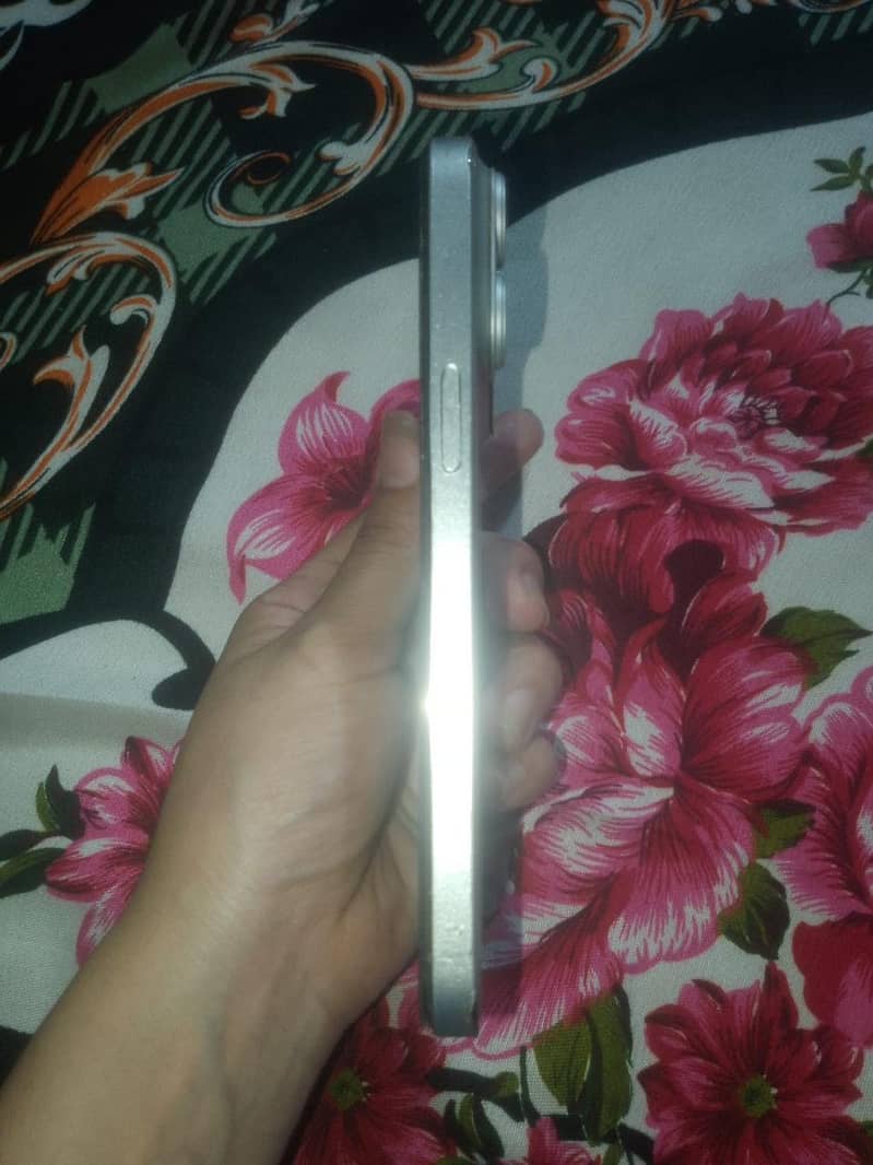 Apple iPhone 14 Pro Max 1