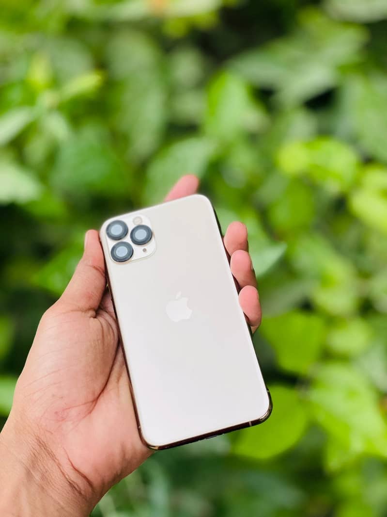 Apple iPhone 11 Pro 0