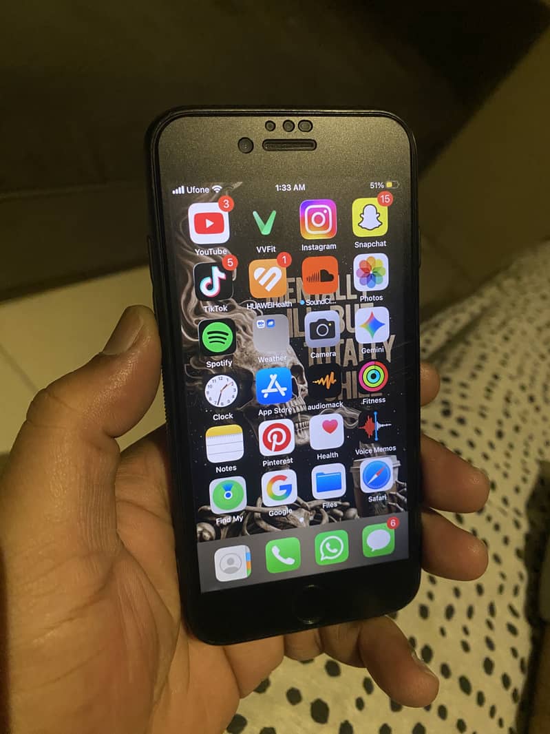 Apple iPhone 8 0