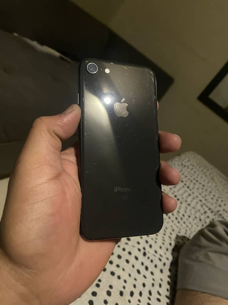 Apple iPhone 8 4