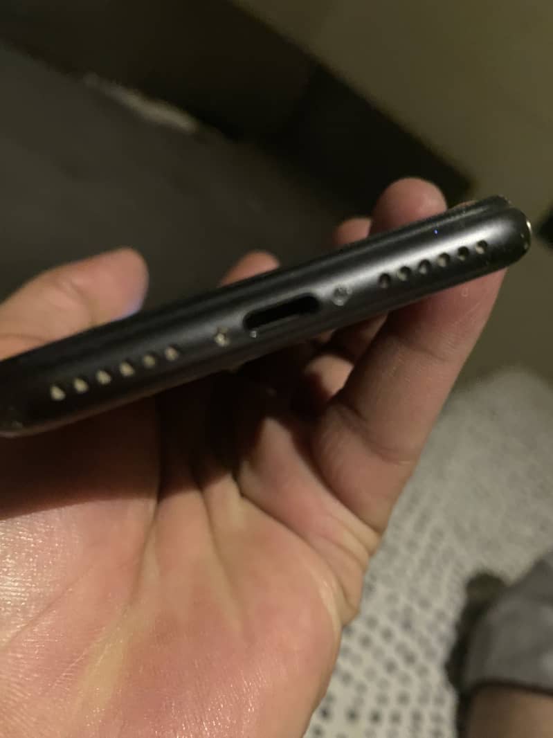 Apple iPhone 8 6