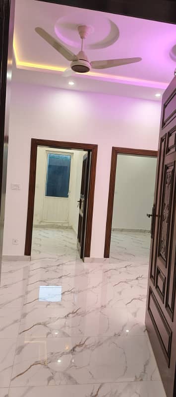 6 Marla Beautiful title floor House