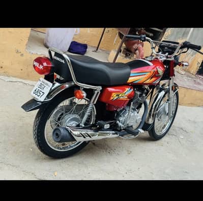 125 2026 modle red