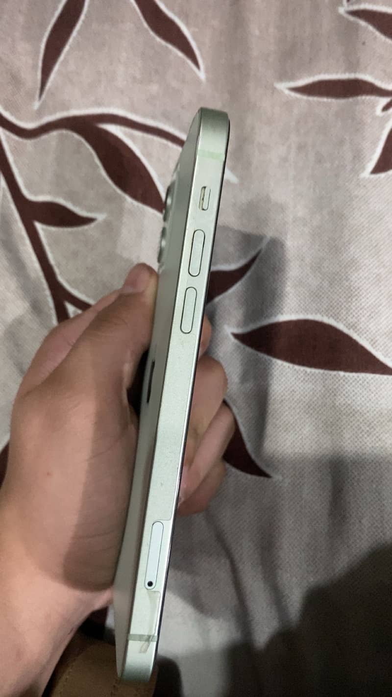 Apple iPhone 12 2