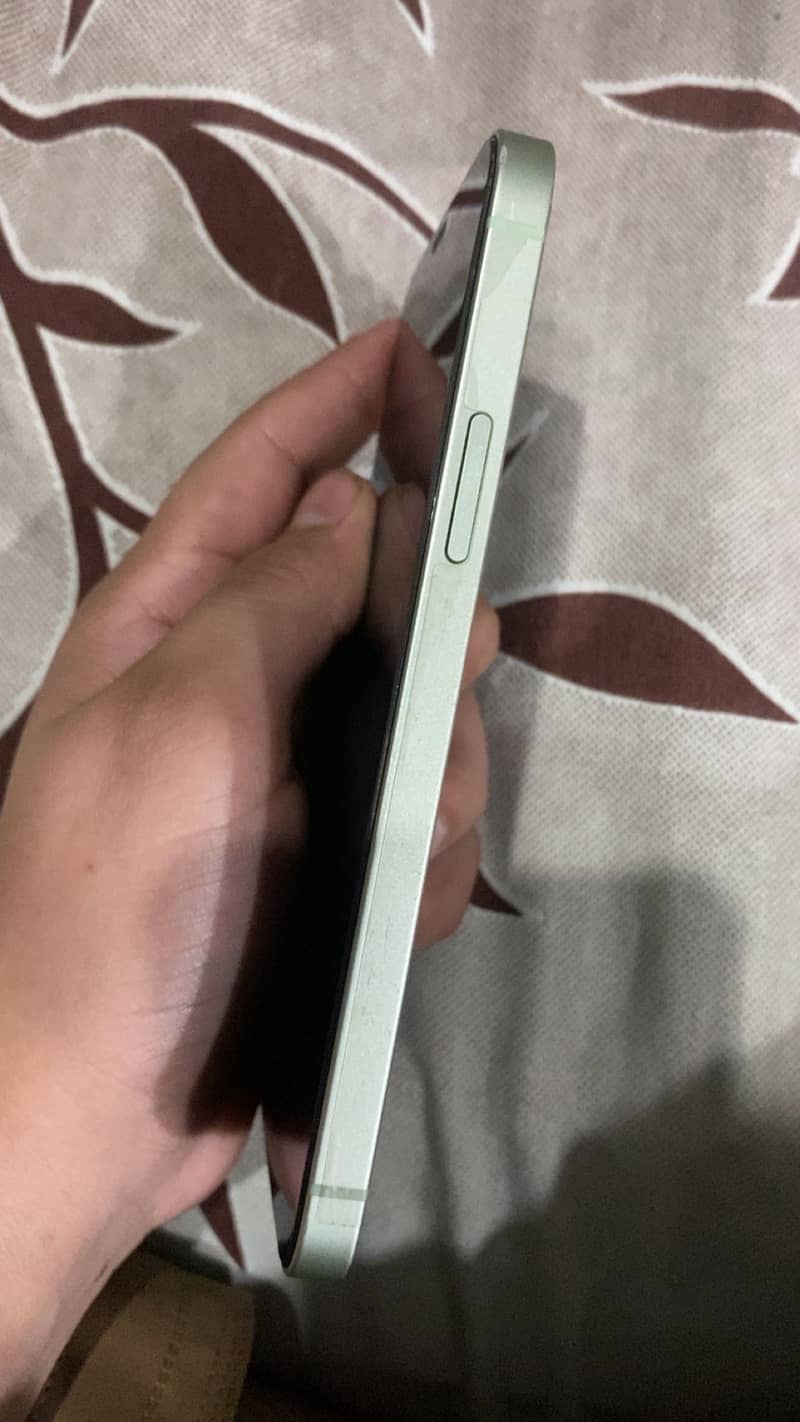 Apple iPhone 12 3