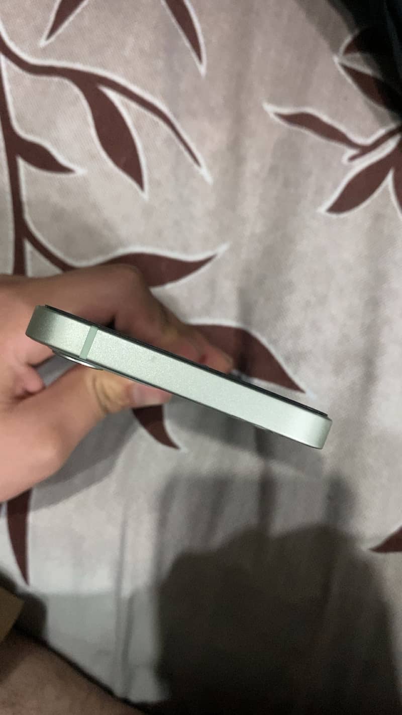 Apple iPhone 12 5
