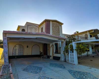 1000 Sq Yds Prime Location House with Old Construction DHA Phase 5, Khayaban-e-Momin