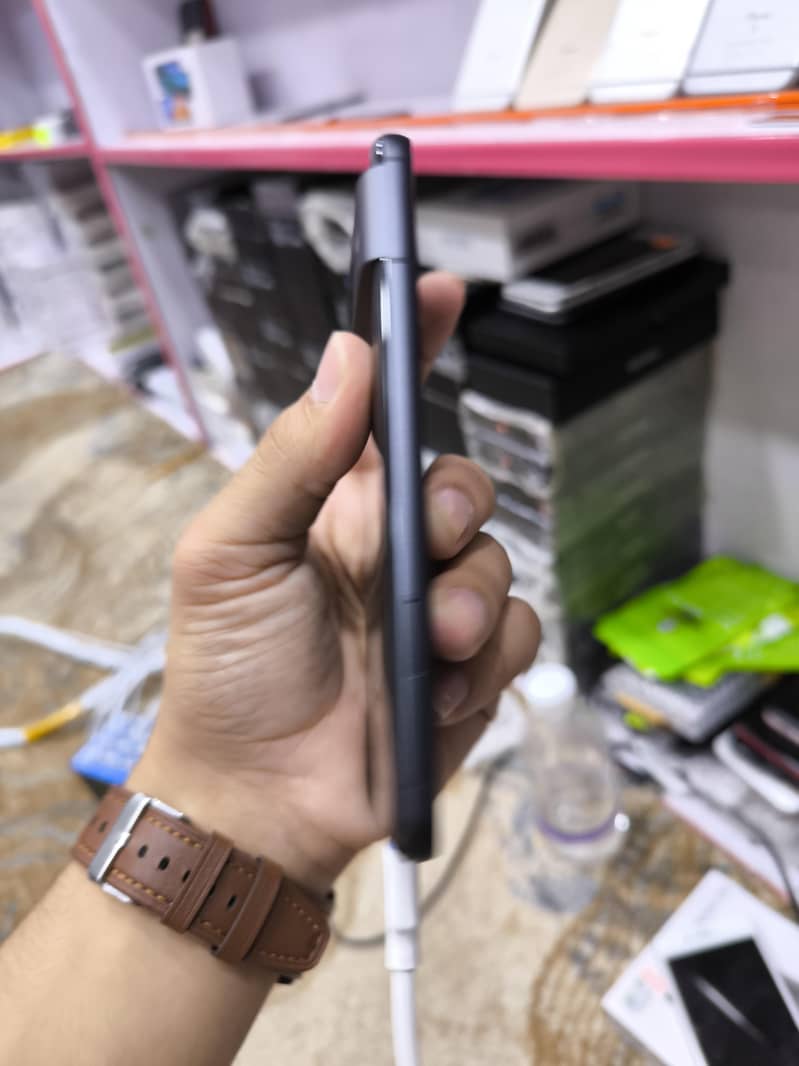 Google Pixel 8 2