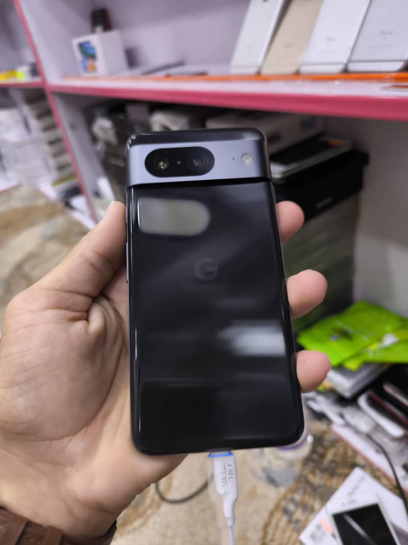 Google Pixel 8 3