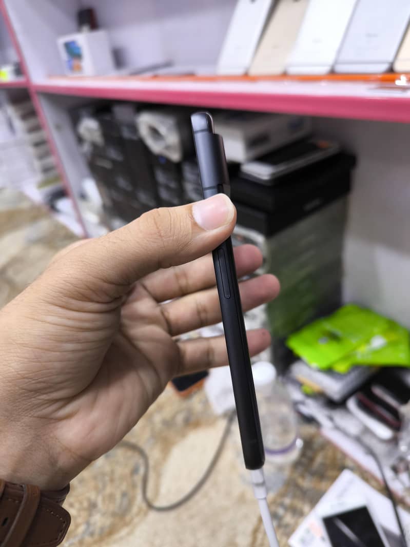 Google Pixel 8 5