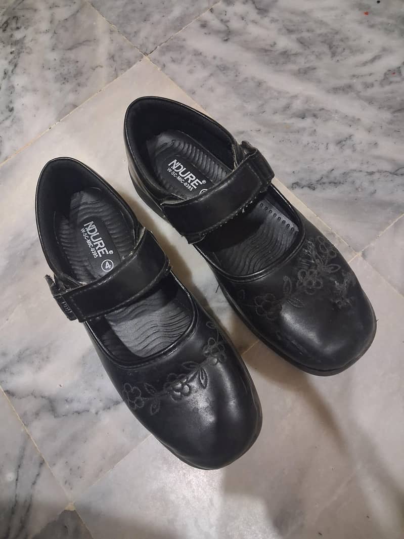school shoes 0
