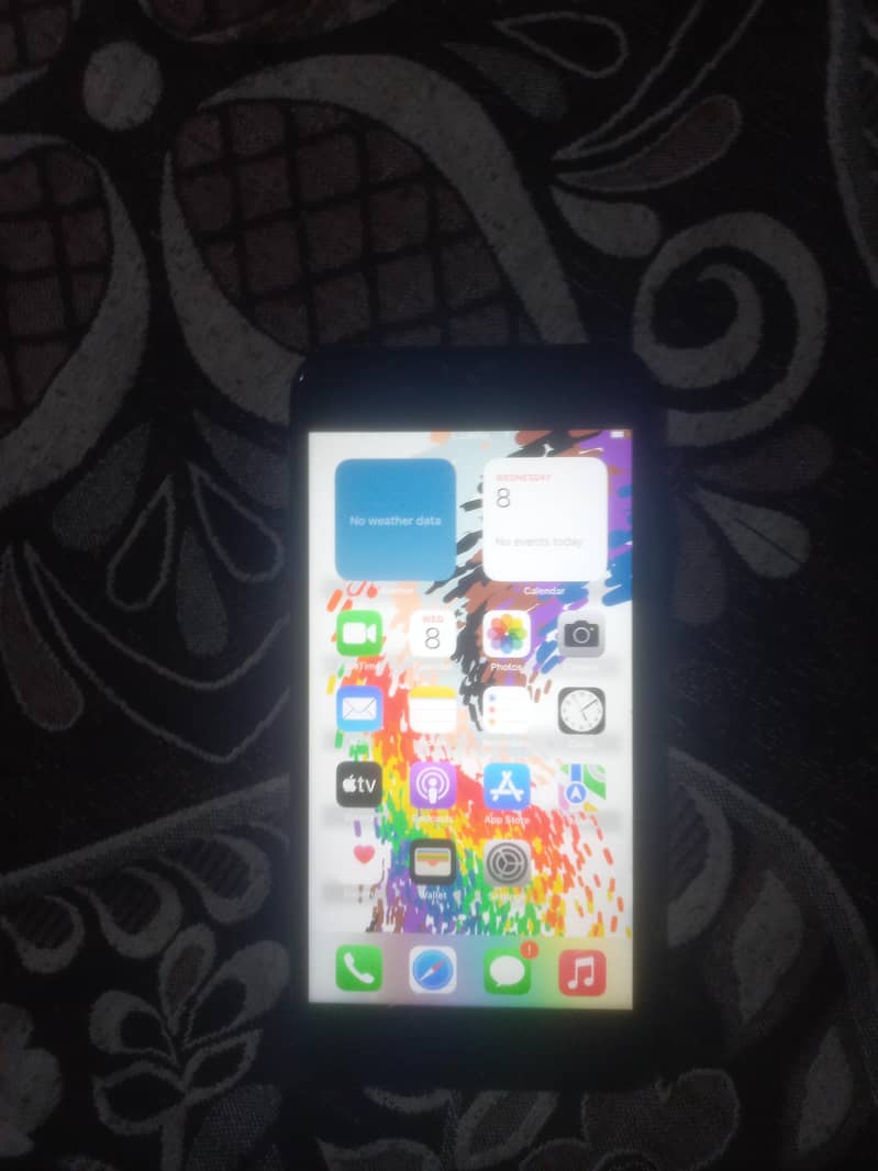 Apple iPhone 8 Plus 1