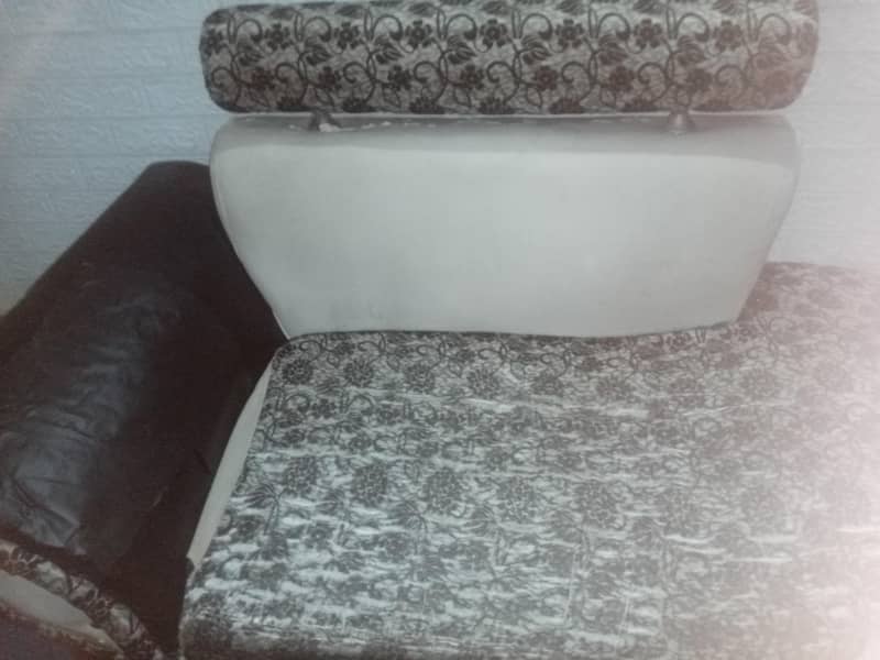 Single Sofa 1