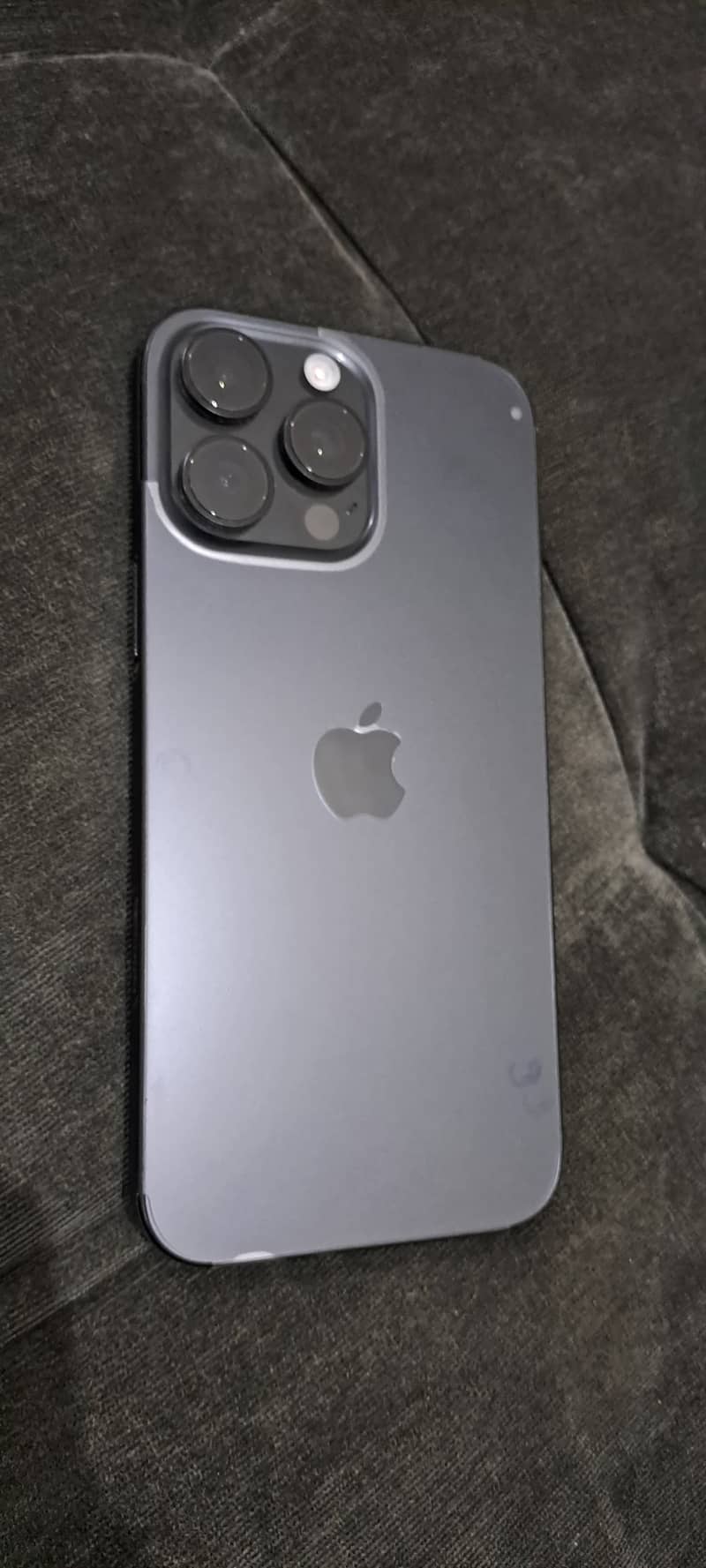 Apple iPhone 16 Pro Max 6