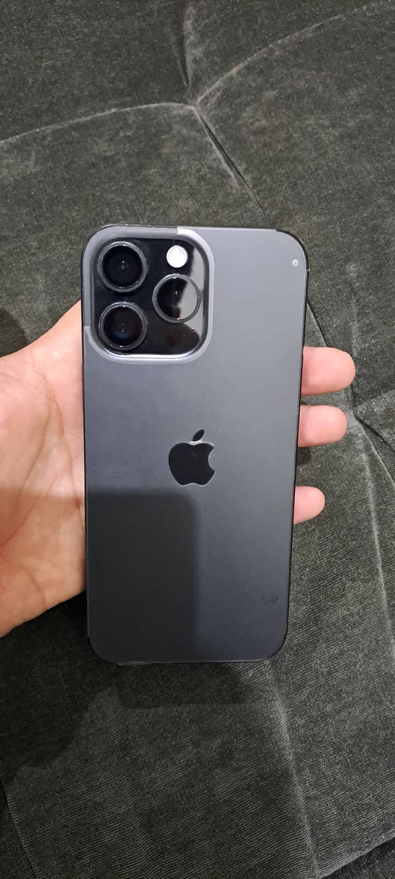 Apple iPhone 16 Pro Max 9