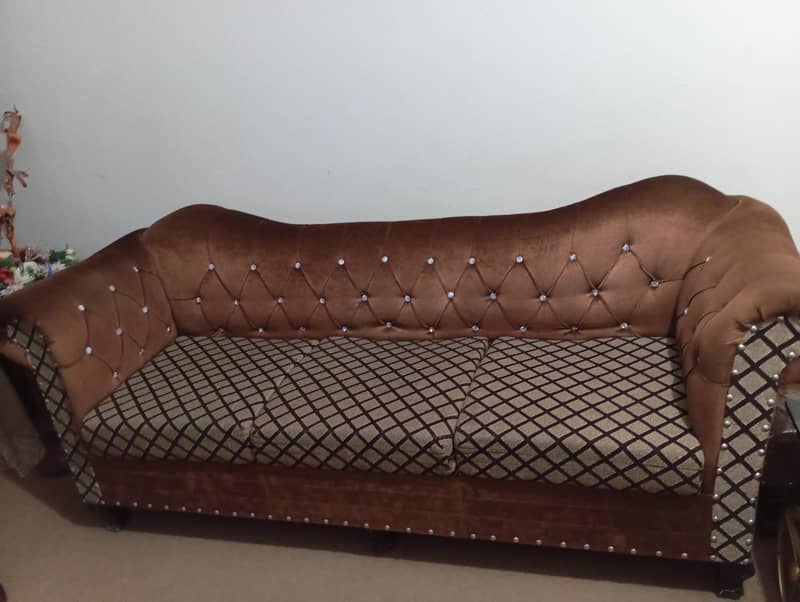 sofa set available 0