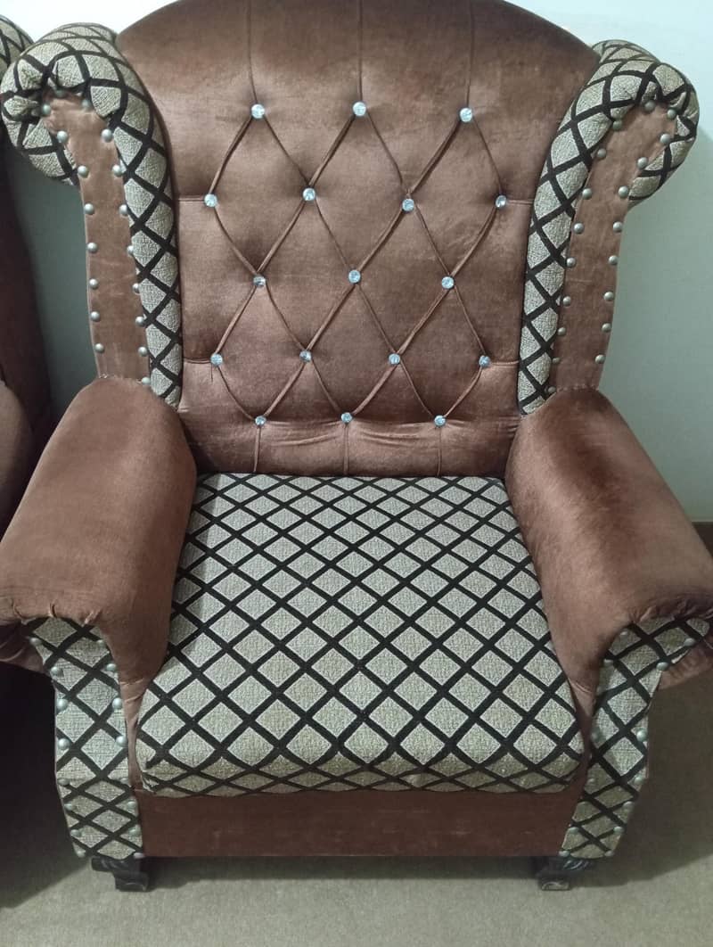 sofa set available 2