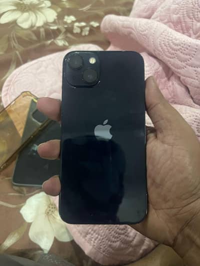 Apple iPhone 13
