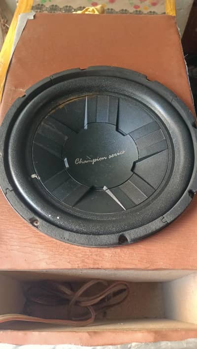 Woofer - Champion Series-1800W - Black, with Amplifier