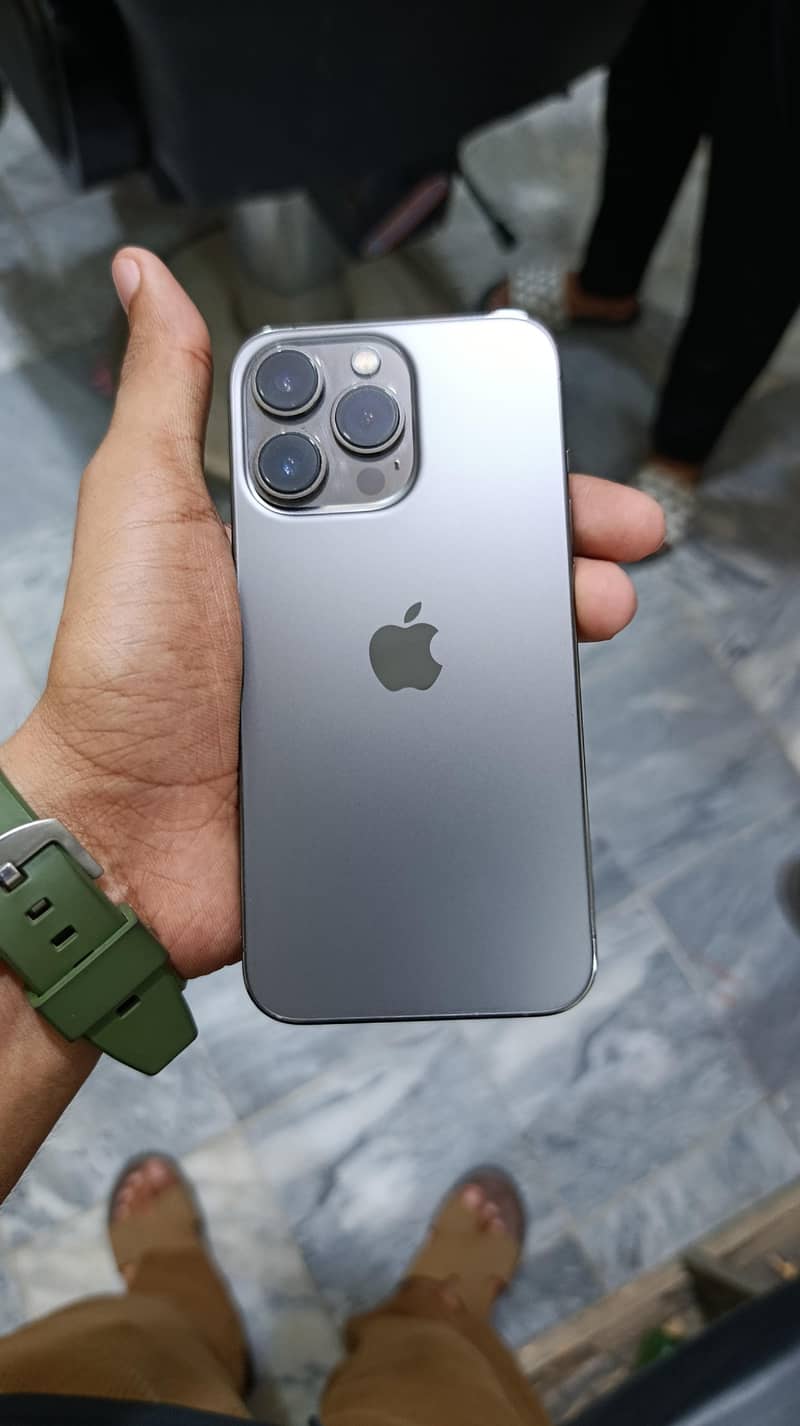 Apple iPhone 13 Pro 0
