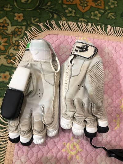 Complete hard ball cricket kit for sale +Wicket Keeping Pads and Glove