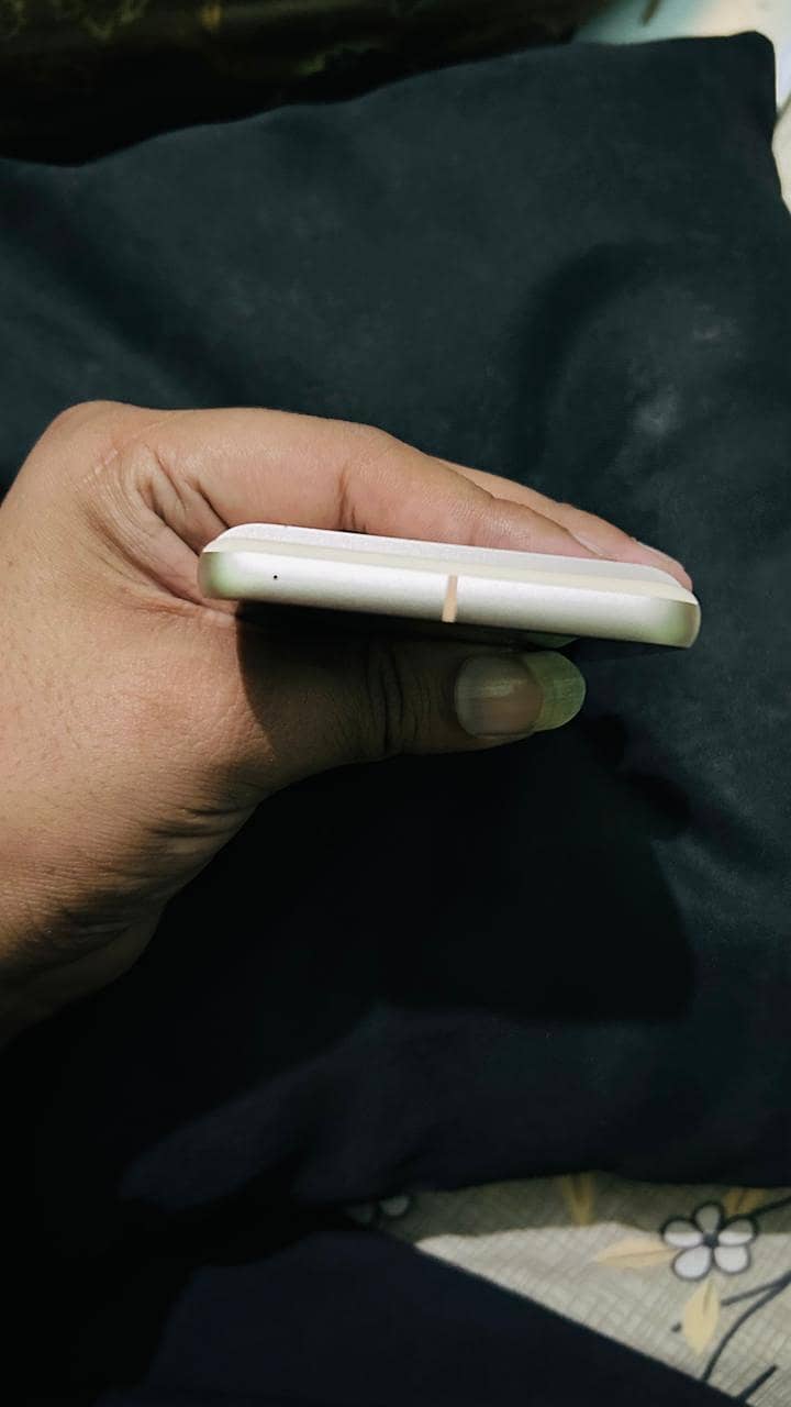 Google Pixel 8 3